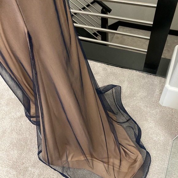 New elegant long dress - Picture 10 of 11